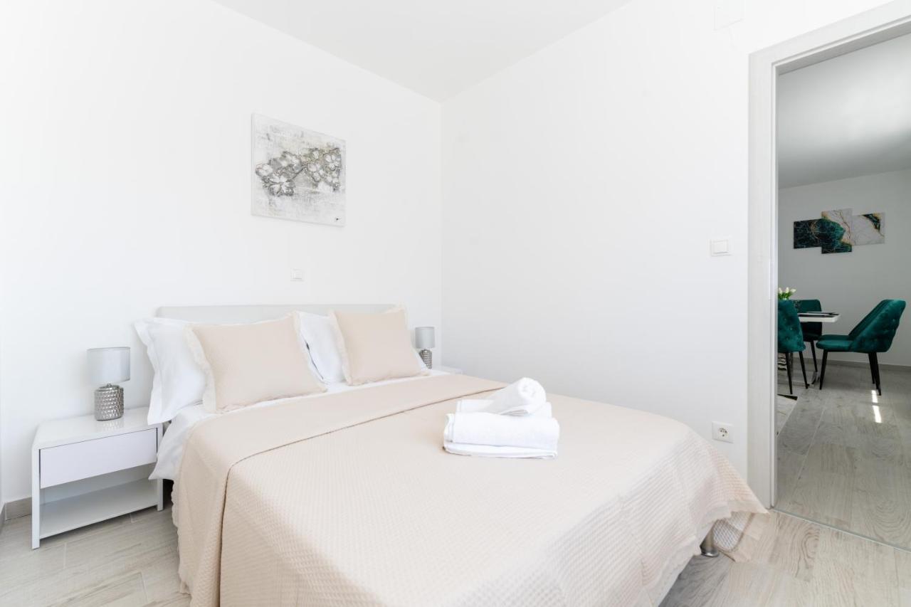 Silver Luxury Apartment Trogir Buitenkant foto