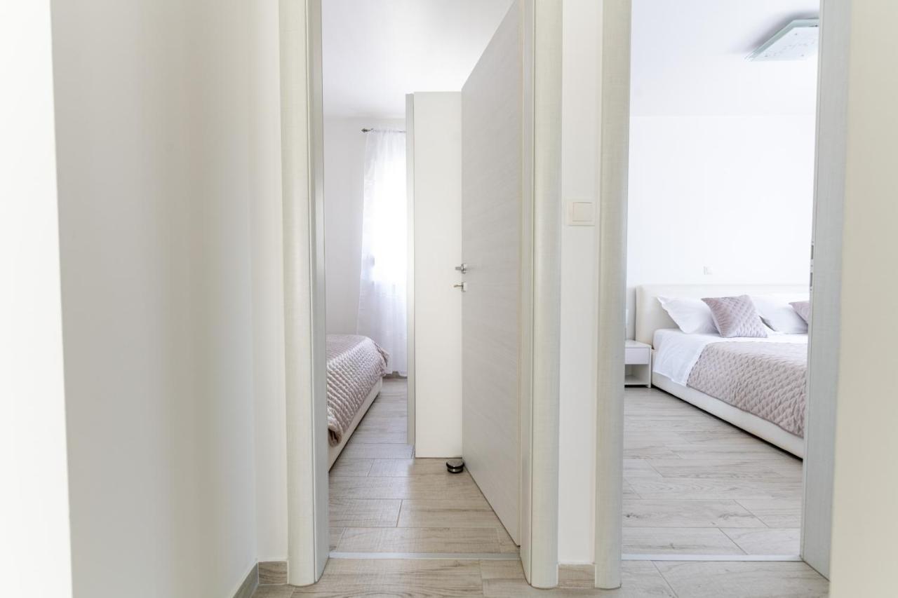 Silver Luxury Apartment Trogir Buitenkant foto