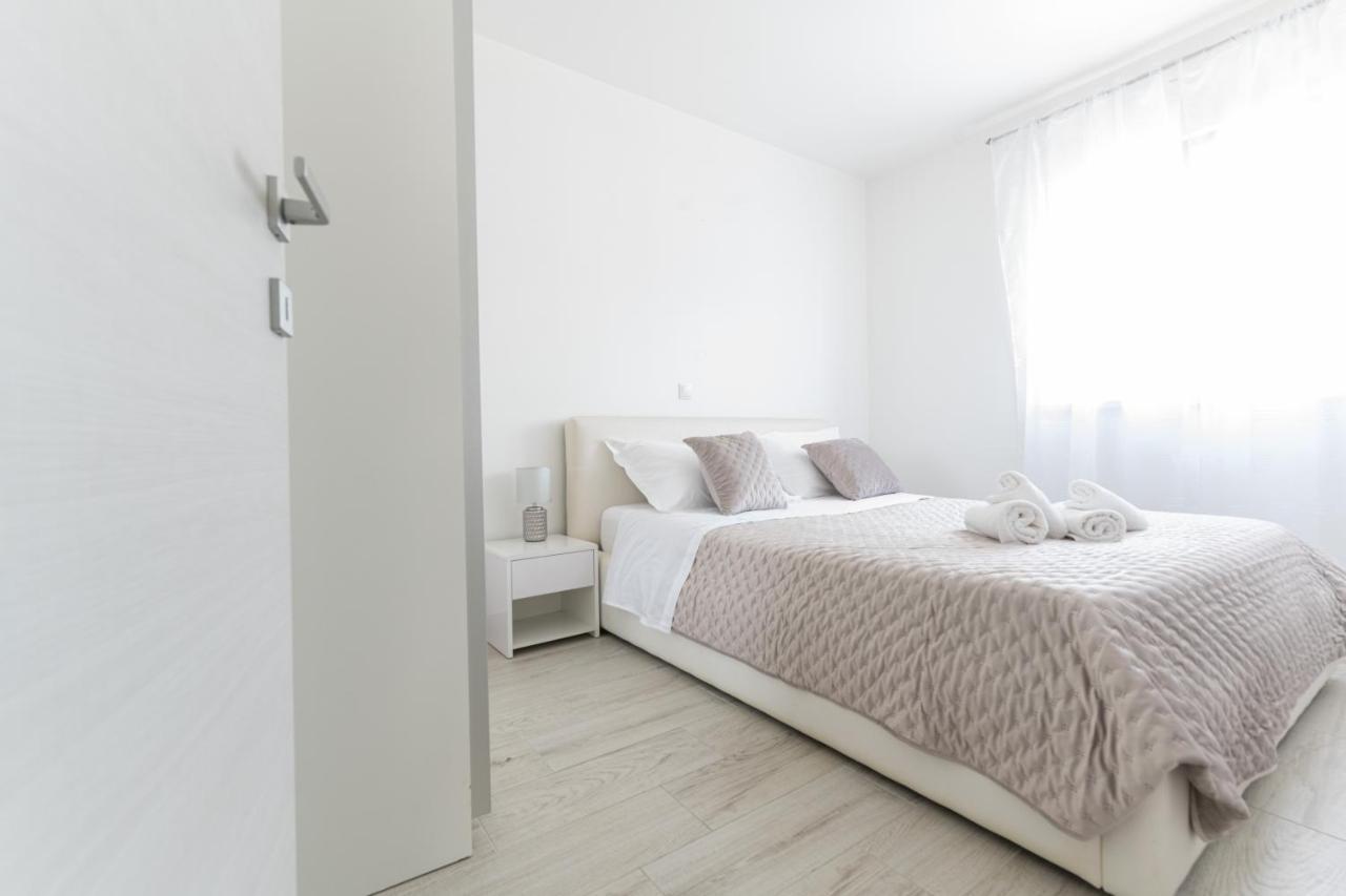 Silver Luxury Apartment Trogir Buitenkant foto